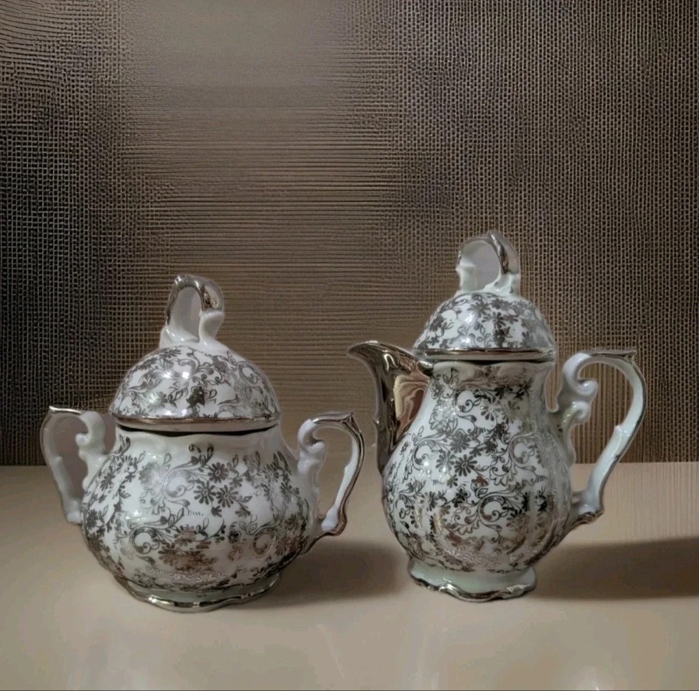 Vintage Ellepiesse Bavaria Miniature Tea Pot & Sugar Bowl Set – Silver & White